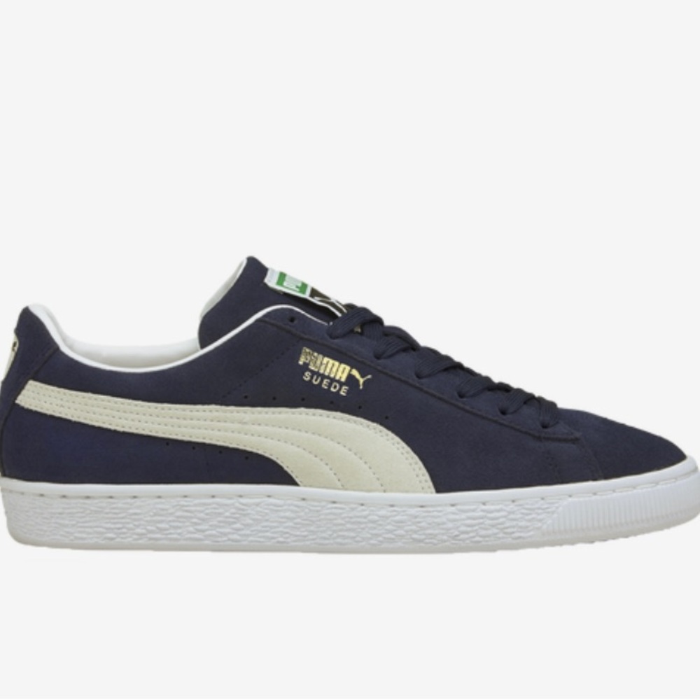 Puma suede classic shoes. Brand new. Never worn Men’s 8.5 / women’s 10